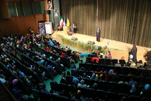 مراسم جشن دهه فجر در بهداشت و درمان صنعت نفت فارس 33