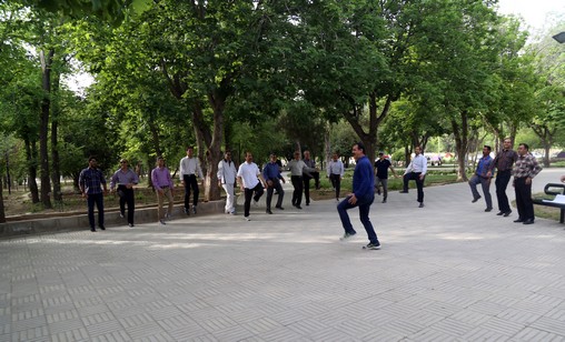 برگزاری همایش پیاده روی به مناسبت هفته سلامت در مرکز فارس 22