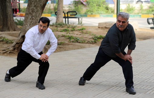 برگزاری همایش پیاده روی به مناسبت هفته سلامت در مرکز فارس 36