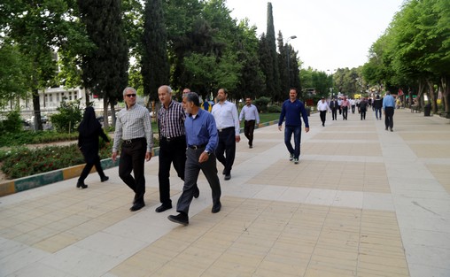 برگزاری همایش پیاده روی به مناسبت هفته سلامت در مرکز فارس 9