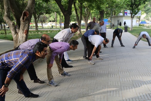برگزاری همایش پیاده روی به مناسبت هفته سلامت در مرکز فارس 18