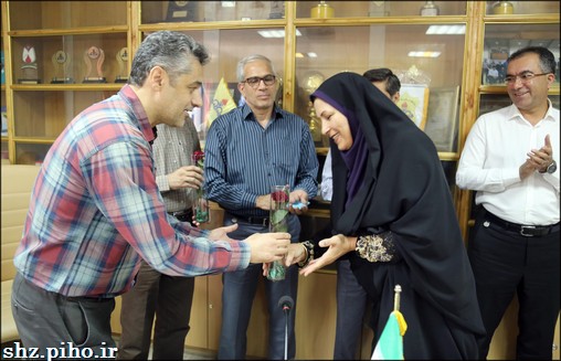 گزارش تصویری/ از رابطان سلامت نمایشگاه هفته سلامت منطقه فارس تجلیل شد 9