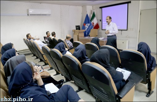 گزارش تصویری/ برگزاری کلاس تکریم ارباب رجوع و پاسخگویی به شکایات در منطقه فارس 1