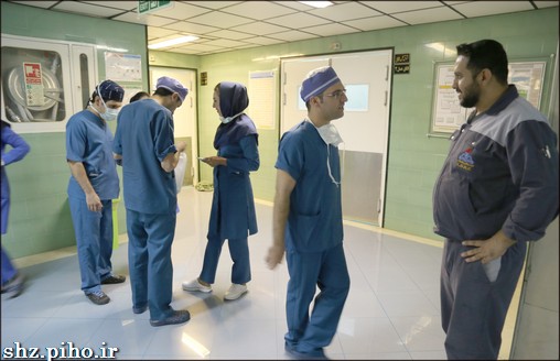 گزارش تصویری/ اجرای مانور تخلیه اتاق عمل در بهداشت و درمان صنعت نفت فارس و هرمزگان 10