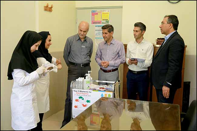 گزارش تصویری/ گرامیداشت روز بهداشت دست در بهداشت و درمان صنعت نفت فارس و هرمزگان1 16