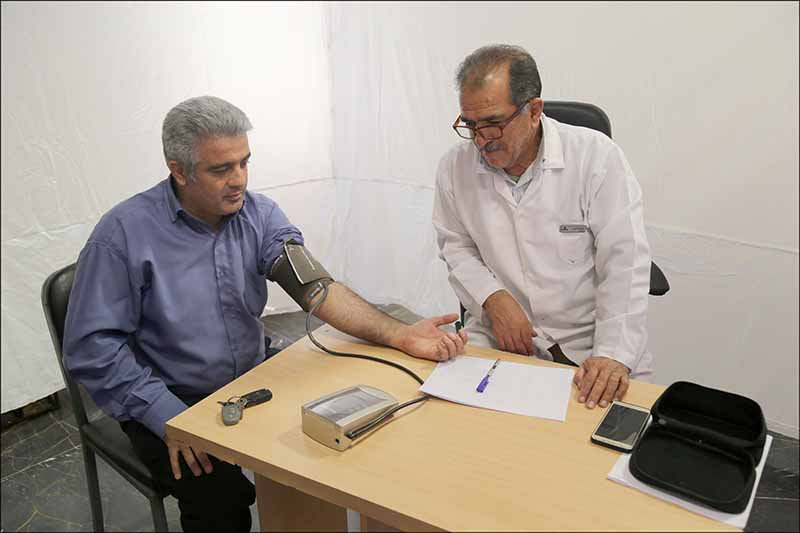 ثبت 4 هزار و 956 مورد کنترل فشار خون در منطقه فارس 2 3
