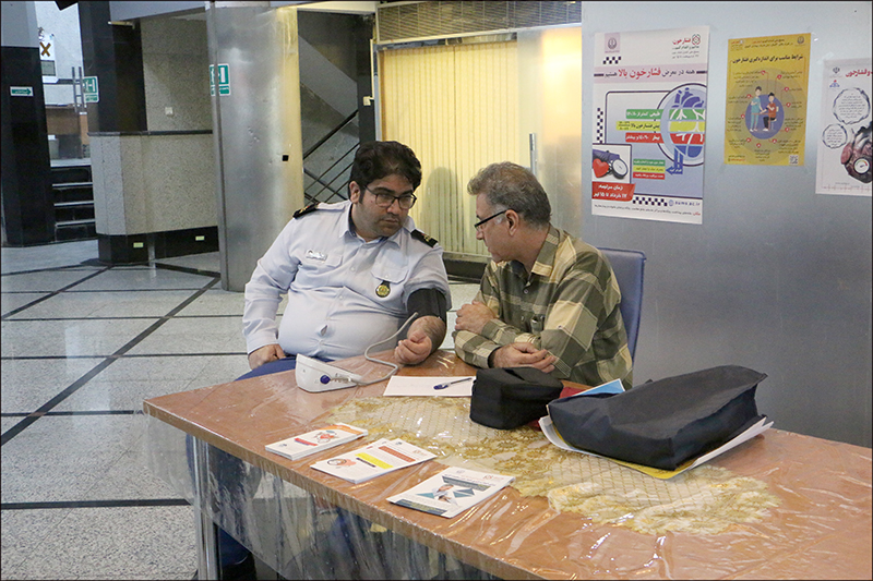 ثبت 4 هزار و 956 مورد کنترل فشار خون در منطقه فارس 3 8