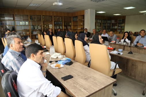 گزارش تصویری 2/ نشست بهینه کاوی استقرار سیستم مدیریت HSE در شیراز  2
