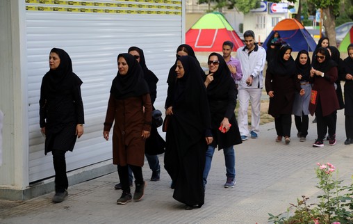 برگزاری همایش پیاده روی به مناسبت هفته سلامت در مرکز فارس 6