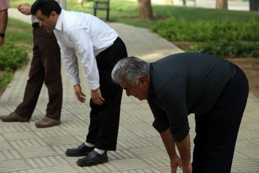 برگزاری همایش پیاده روی به مناسبت هفته سلامت در مرکز فارس 21