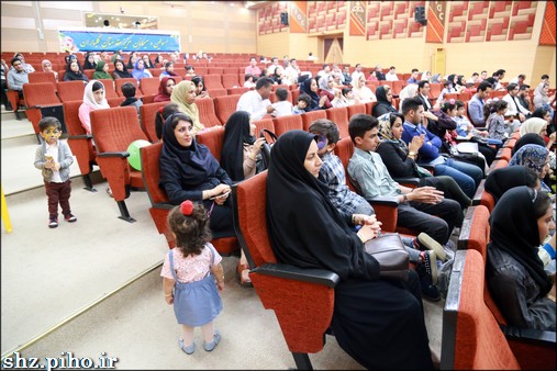 گزارش تصویری/ مراسم جشن دهه فجر و پاسداشت روز پرستار در بهداشت و درمان صنعت نفت منطقه هرمزگان 39