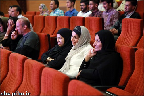 گزارش تصویری/ مراسم جشن دهه فجر و پاسداشت روز پرستار در بهداشت و درمان صنعت نفت منطقه هرمزگان 60