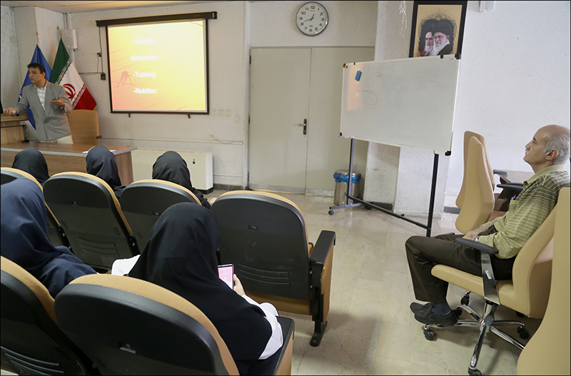 برگزاری کلاس آموزشی مبانی تغذیه ورزشی و مکمل ها در بهداشت و درمان صنعت نفت فارس و هرمزگان 2
