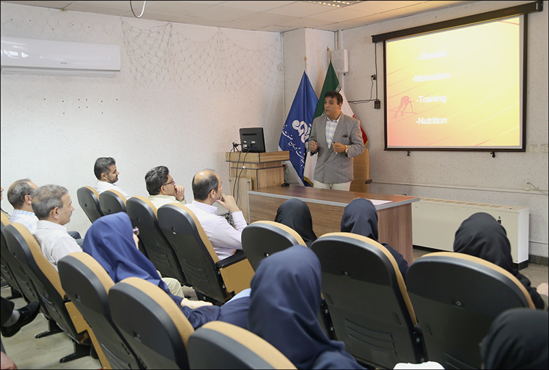 برگزاری کلاس آموزشی مبانی تغذیه ورزشی و مکمل ها در بهداشت و درمان صنعت نفت فارس و هرمزگان