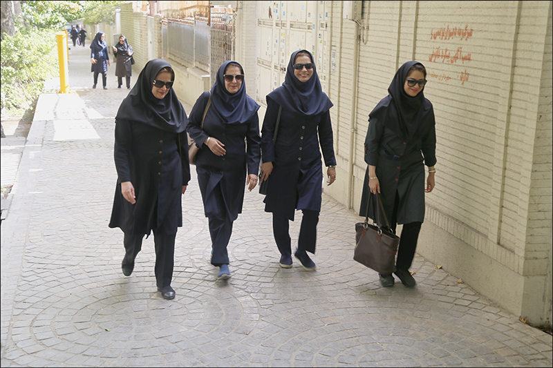 همایش پیاده روی بانوان به مناسبت هفته سلامت بانوان برگزار شد 7