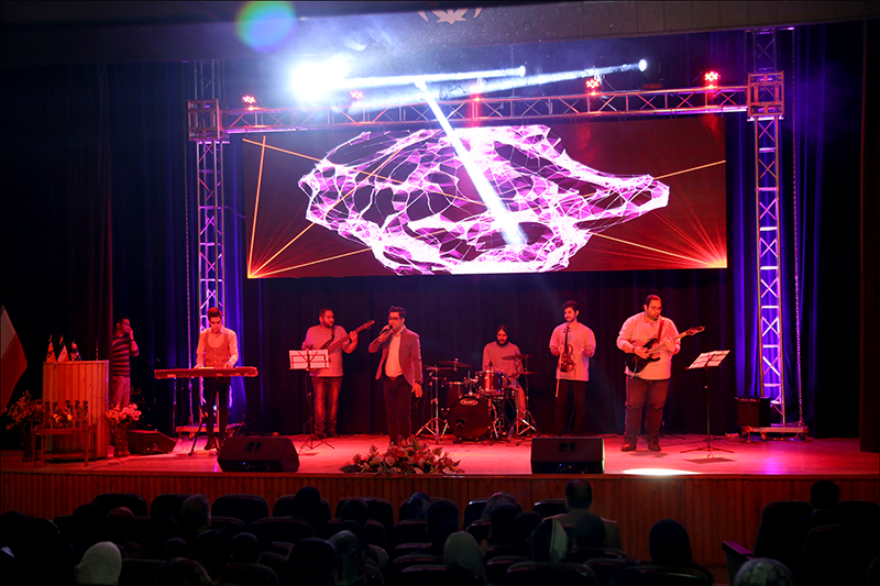 برگزاری جشن دهه فجر در بهداشت و درمان صنعت نفت فارس و هرمزگان 1