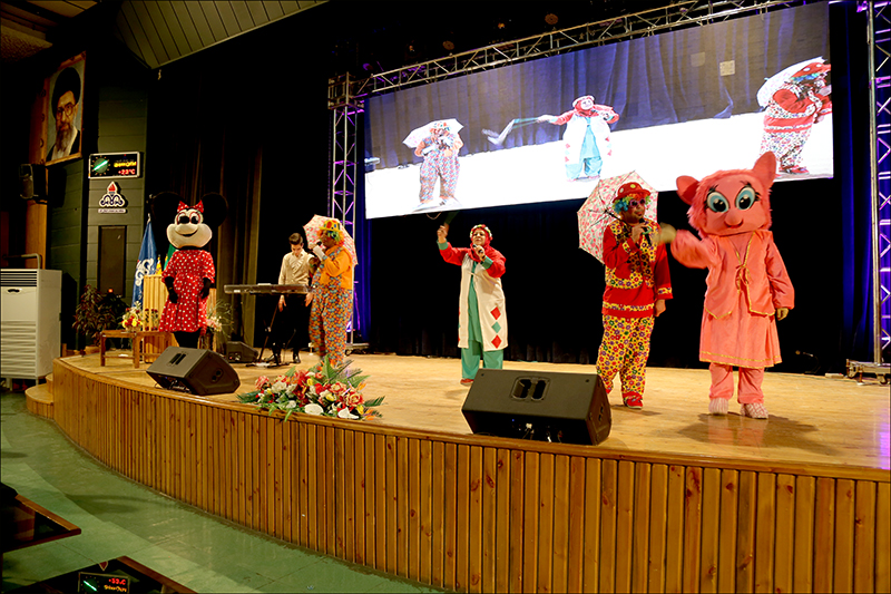 برگزاری جشن دهه فجر در بهداشت و درمان صنعت نفت فارس و هرمزگان 11