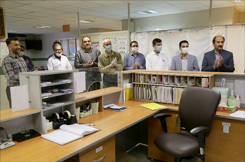 با ابیاتی از افشین علا از پرسنل خدوم اورژانس منطقه فارس تقدیر شد 1