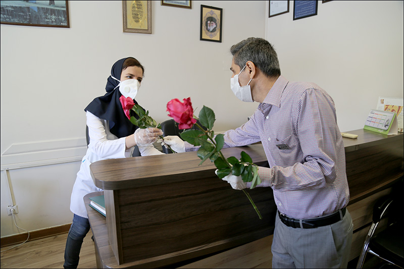 گرامی داشت روز کارگر و تقدیر از زحمات پرسنل بهداشت و درمان در ایام شیوع کرونا 37