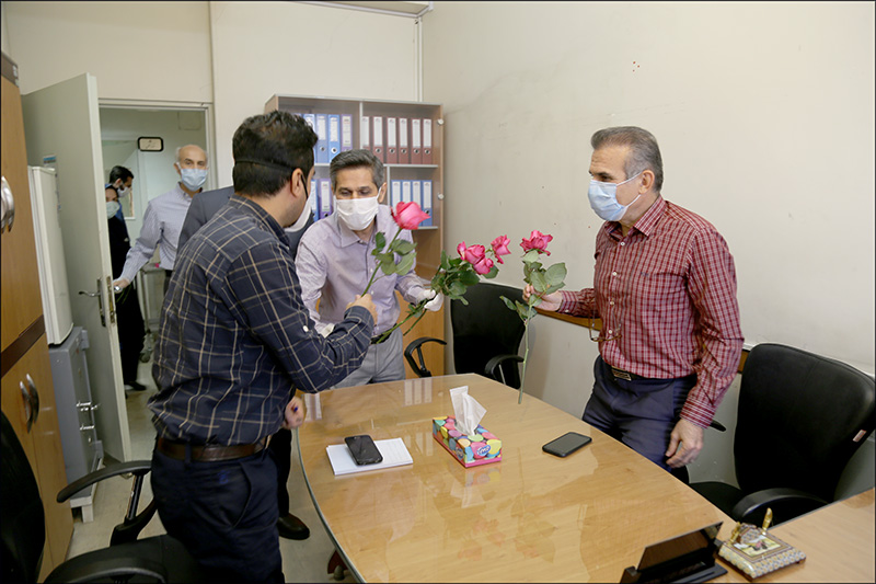 گرامی داشت روز کارگر و تقدیر از زحمات پرسنل بهداشت و درمان در ایام شیوع کرونا 38