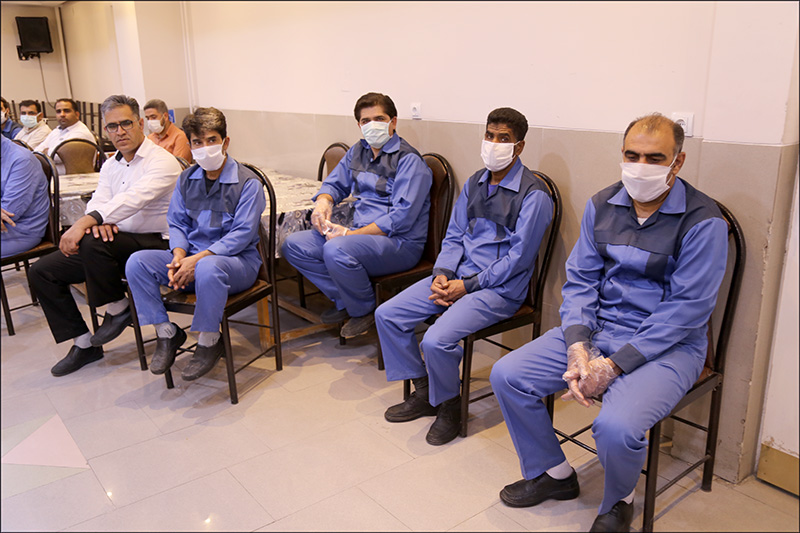 گرامی داشت روز کارگر و تقدیر از زحمات پرسنل بهداشت و درمان در ایام شیوع کرونا 70