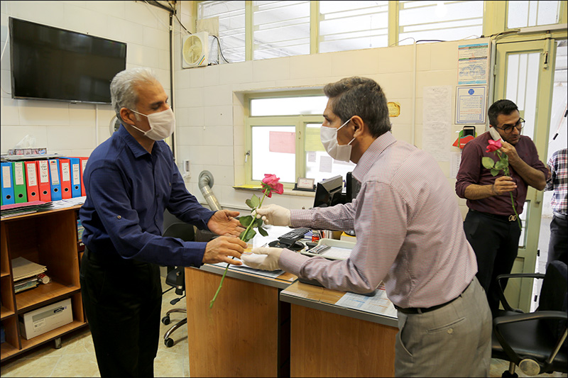 گرامی داشت روز کارگر و تقدیر از زحمات پرسنل بهداشت و درمان در ایام شیوع کرونا 76