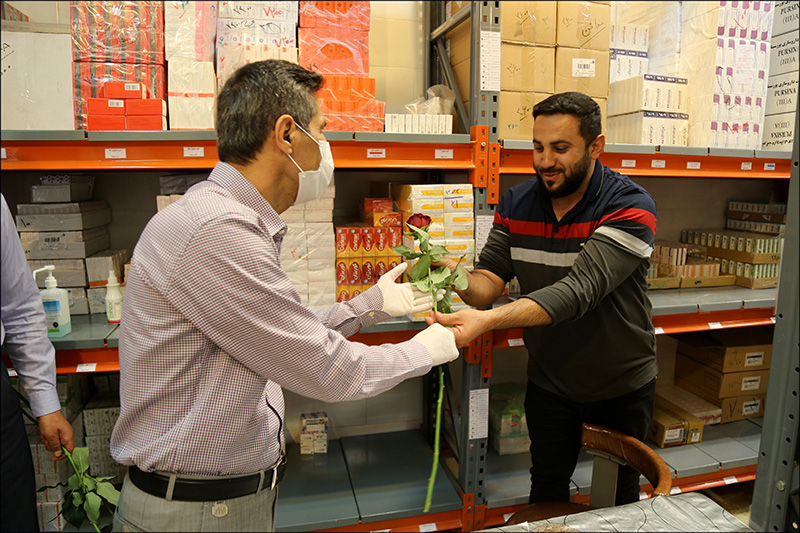 گرامی داشت روز کارگر و تقدیر از زحمات پرسنل بهداشت و درمان در ایام شیوع کرونا 77