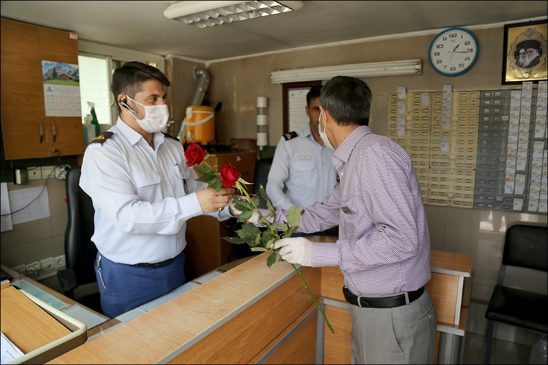 گرامی داشت روز کارگر و تقدیر از زحمات پرسنل بهداشت و درمان در ایام شیوع کرونا 79