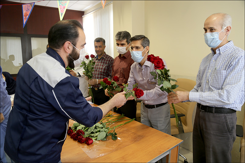 گزارش تصوصری گرامیداشت روز کارگر درمانگاه امام علی 4