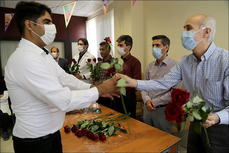 گزارش تصوصری گرامیداشت روز کارگر درمانگاه امام علی 5