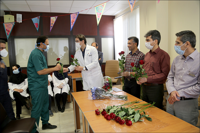 گزارش تصوصری گرامیداشت روز کارگر درمانگاه امام علی 8