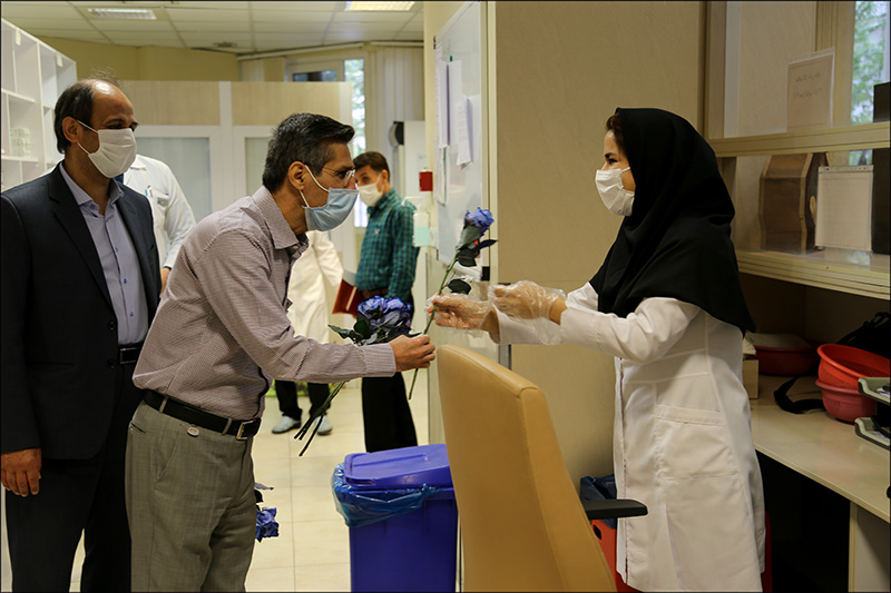 گزارش تصوصری گرامیداشت روز کارگر درمانگاه امام علی 34