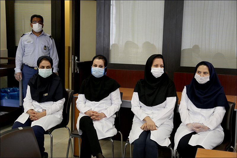 گزارش تصوصری گرامیداشت روز کارگر درمانگاه امام علی 44