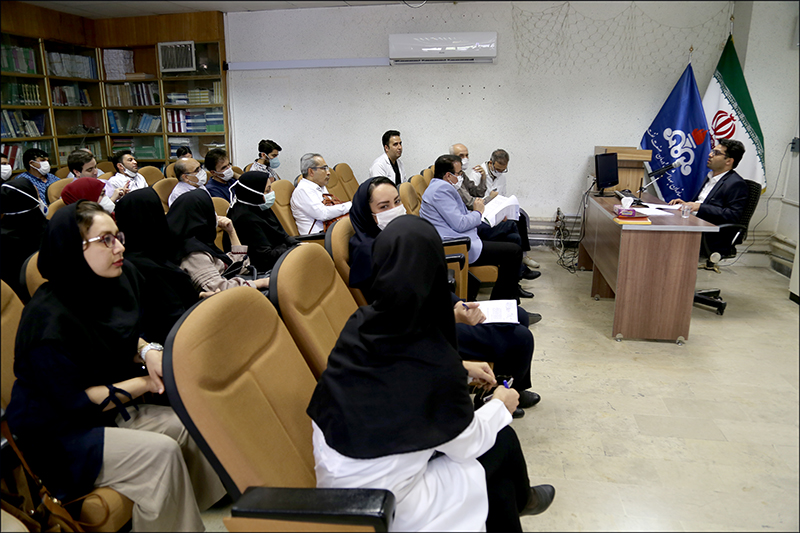 برگزاری نشست مشترک نماینده پیمانکار و پزشکان پیمانکارِ بهداشت و درمان صنعت نفت فارس و هرمزگان 7