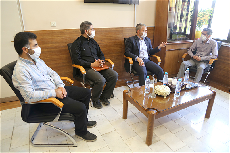 دیدار رییس بهداشت و درمان صنعت نفت فارس و هرمزگان با عضو کمیسیون انرژی مجلس 2