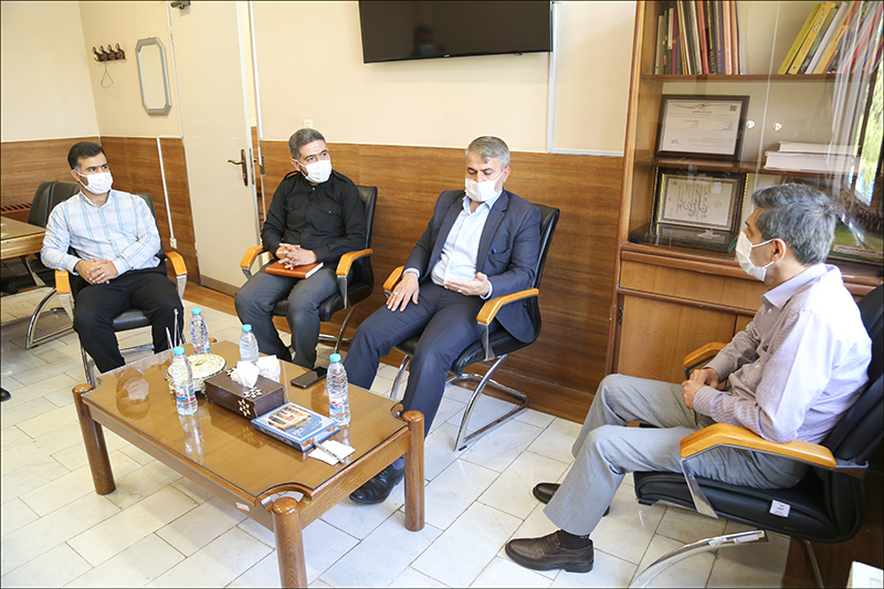 دیدار رییس بهداشت و درمان صنعت نفت فارس و هرمزگان با عضو کمیسیون انرژی مجلس 3