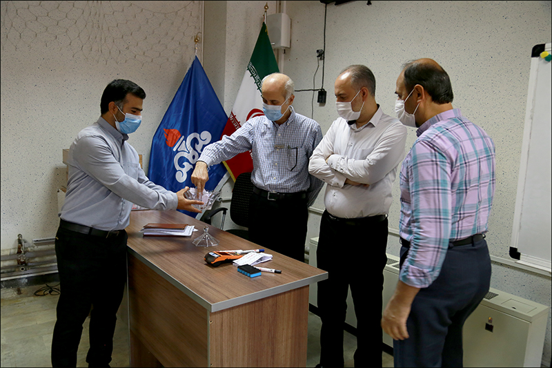 گزارش تصویری/ اقدامات هفته دفاع مقدس در بهداشت و درمان صنعت نفت فارس و هرمزگان6 8