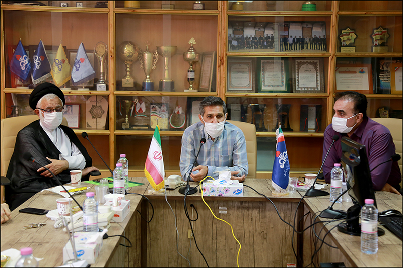 از یادگاران شهدای هشت سال دفاع مقدس در بهداشت و درمان صنعت نفت فارس و هرمزگان تجلیل شد 10