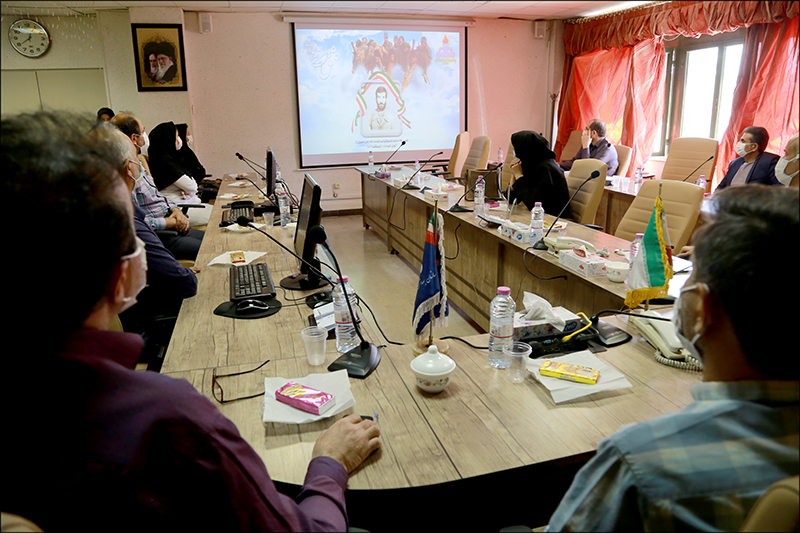 از یادگاران شهدای هشت سال دفاع مقدس در بهداشت و درمان صنعت نفت فارس و هرمزگان تجلیل شد 12