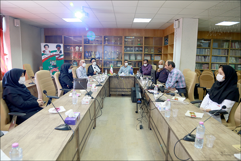 از یادگاران شهدای هشت سال دفاع مقدس در بهداشت و درمان صنعت نفت فارس و هرمزگان تجلیل شد 18