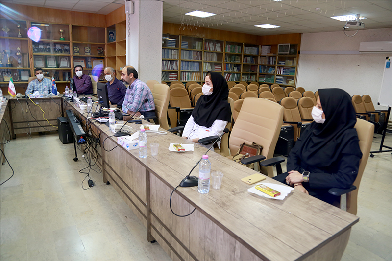 از یادگاران شهدای هشت سال دفاع مقدس در بهداشت و درمان صنعت نفت فارس و هرمزگان تجلیل شد 26