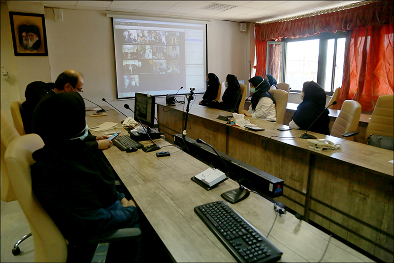 برگزاری نشست گرامی داشت روز زن با حضور مدیرعامل سازمان و بانوان بهداشت و درمان صنعت نفت فارس و هرمزگان 6