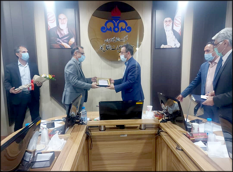 تلاش های بهداشت و درمان صنعت نفت منطقه هرمزگان مورد تقدیر قرار گرفت 3