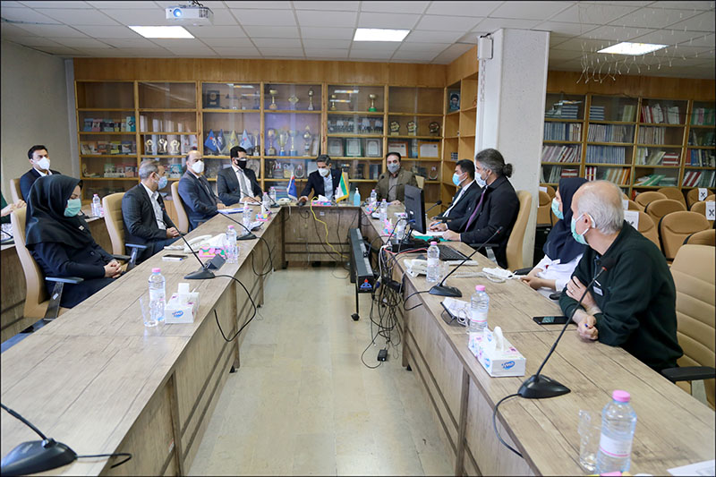 انجام ممیزی مراقبتی خارجی سیستم مدیریت HSE در بهداشت و درمان صنعت نفت منطقه فارس 13