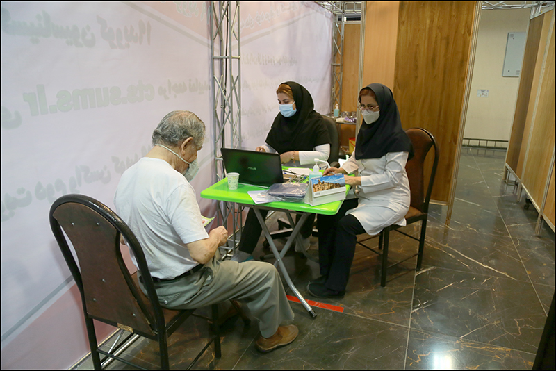 انجام واکسیناسیون کووید 19 در بهداشت و درمان صنعت نفت فارس و هرمزگان 1 5