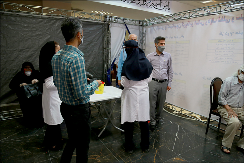 انجام واکسیناسیون کووید 19 در بهداشت و درمان صنعت نفت فارس و هرمزگان 1 17