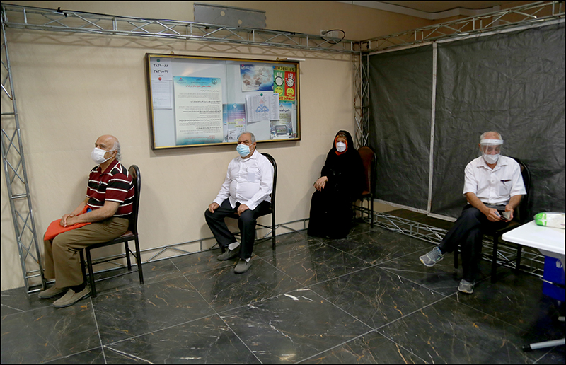 انجام واکسیناسیون کووید 19 در بهداشت و درمان صنعت نفت فارس و هرمزگان 1 20