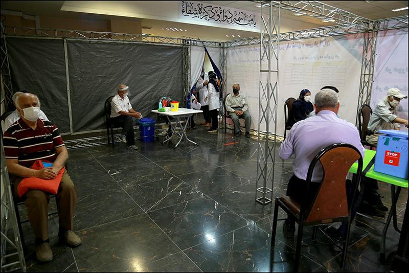 انجام واکسیناسیون کووید 19 در بهداشت و درمان صنعت نفت فارس و هرمزگان 1 21