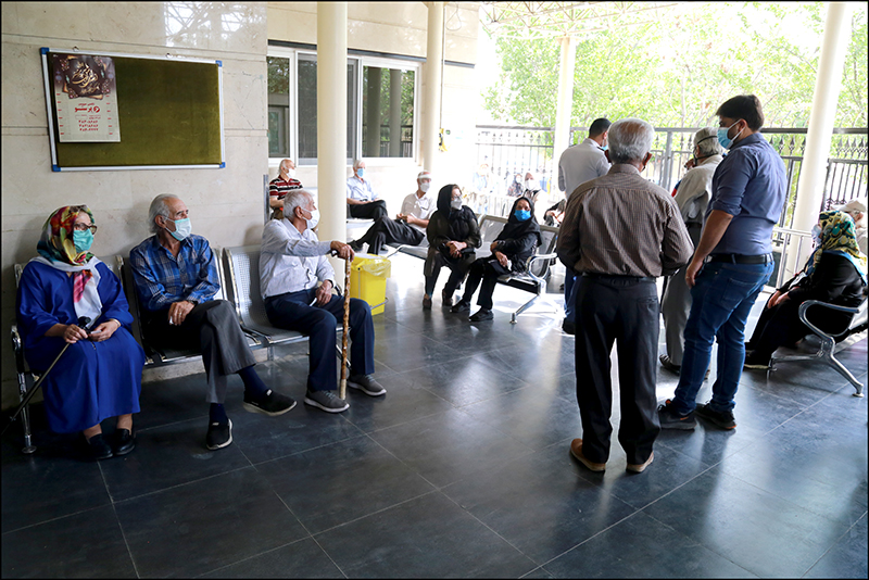 انجام واکسیناسیون کووید 19 در بهداشت و درمان صنعت نفت فارس و هرمزگان 1 23