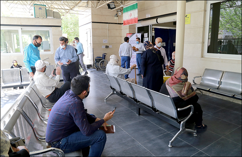 انجام واکسیناسیون کووید 19 در بهداشت و درمان صنعت نفت فارس و هرمزگان 1 26